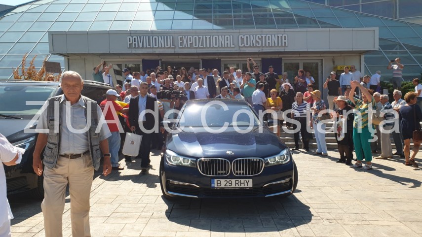 dancila huiduita din nou la mamaia conducerea psd fata in fata cu pensionarii din constanta galerie foto dancila huiduita din nou la mamaia conducerea psd fata in fata cu pensionarii din constanta galerie foto