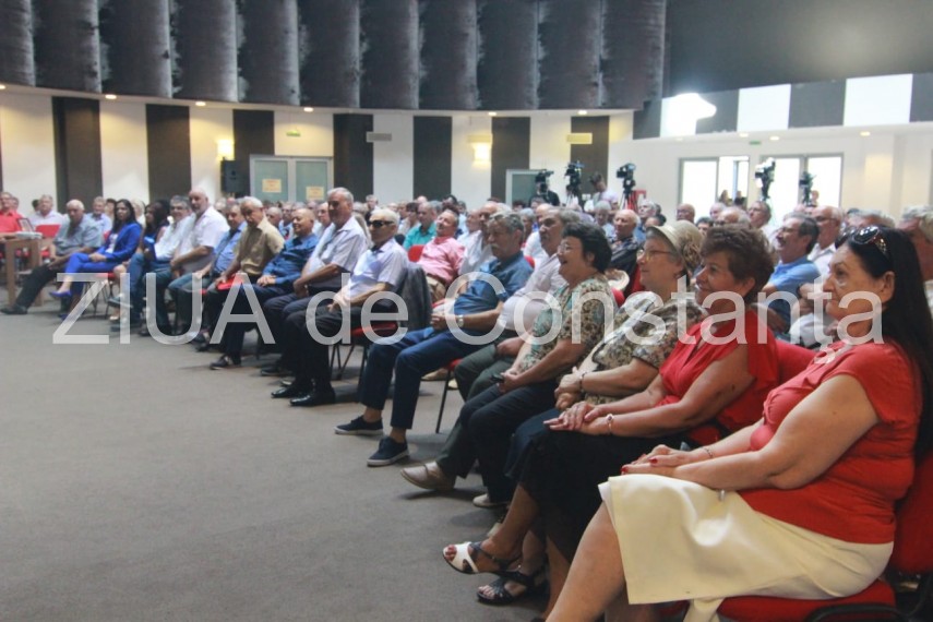 dancila huiduita din nou la mamaia conducerea psd fata in fata cu pensionarii din constanta galerie foto dancila huiduita din nou la mamaia conducerea psd fata in fata cu pensionarii din constanta galerie foto