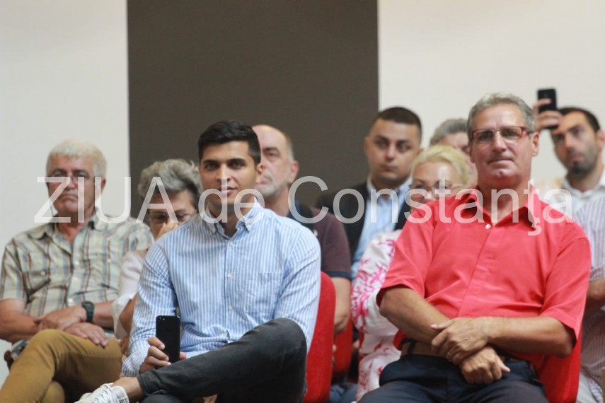 dancila huiduita din nou la mamaia conducerea psd fata in fata cu pensionarii din constanta galerie foto dancila huiduita din nou la mamaia conducerea psd fata in fata cu pensionarii din constanta galerie foto