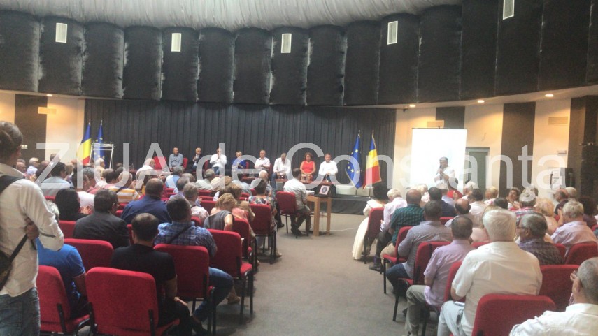 dancila huiduita din nou la mamaia conducerea psd fata in fata cu pensionarii din constanta galerie foto dancila huiduita din nou la mamaia conducerea psd fata in fata cu pensionarii din constanta galerie foto