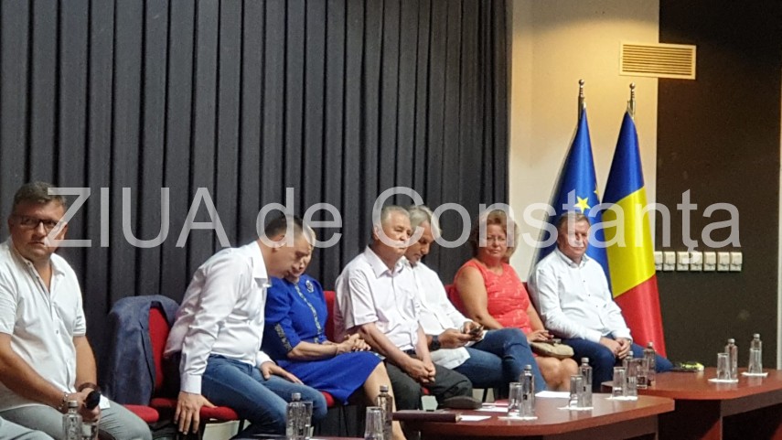 dancila huiduita din nou la mamaia conducerea psd fata in fata cu pensionarii din constanta galerie foto dancila huiduita din nou la mamaia conducerea psd fata in fata cu pensionarii din constanta galerie foto