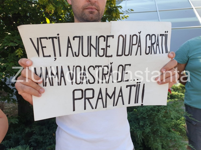 dancila huiduita din nou la mamaia conducerea psd fata in fata cu pensionarii din constanta galerie foto dancila huiduita din nou la mamaia conducerea psd fata in fata cu pensionarii din constanta galerie foto