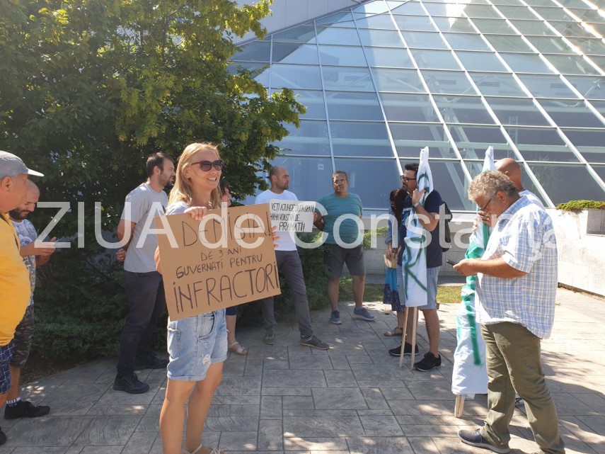 dancila huiduita din nou la mamaia conducerea psd fata in fata cu pensionarii din constanta galerie foto dancila huiduita din nou la mamaia conducerea psd fata in fata cu pensionarii din constanta galerie foto