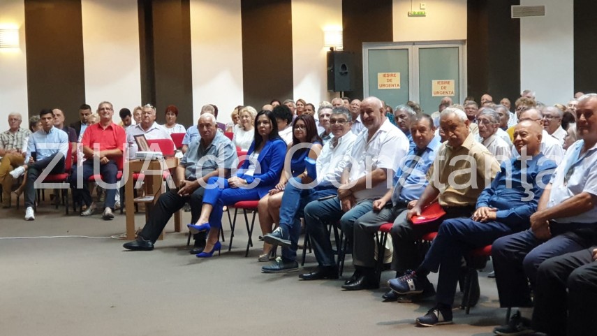 dancila huiduita din nou la mamaia conducerea psd fata in fata cu pensionarii din constanta galerie foto dancila huiduita din nou la mamaia conducerea psd fata in fata cu pensionarii din constanta galerie foto