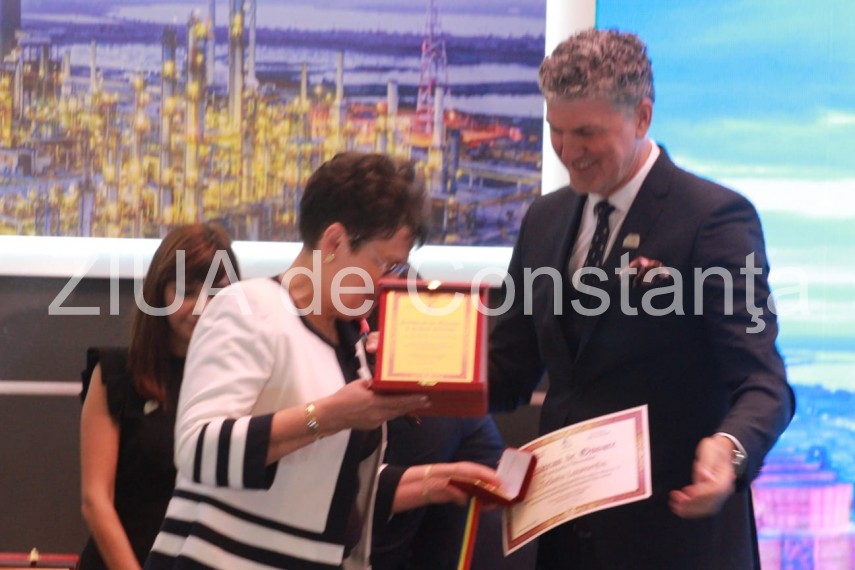 40 de ani de la pornirea instalatiilor rafinaria petromidia la ceas aniversar cum a fost celebrat evenimentul 40 de ani de la pornirea instalatiilor rafinaria petromidia la ceas aniversar cum a fost celebrat evenimentul