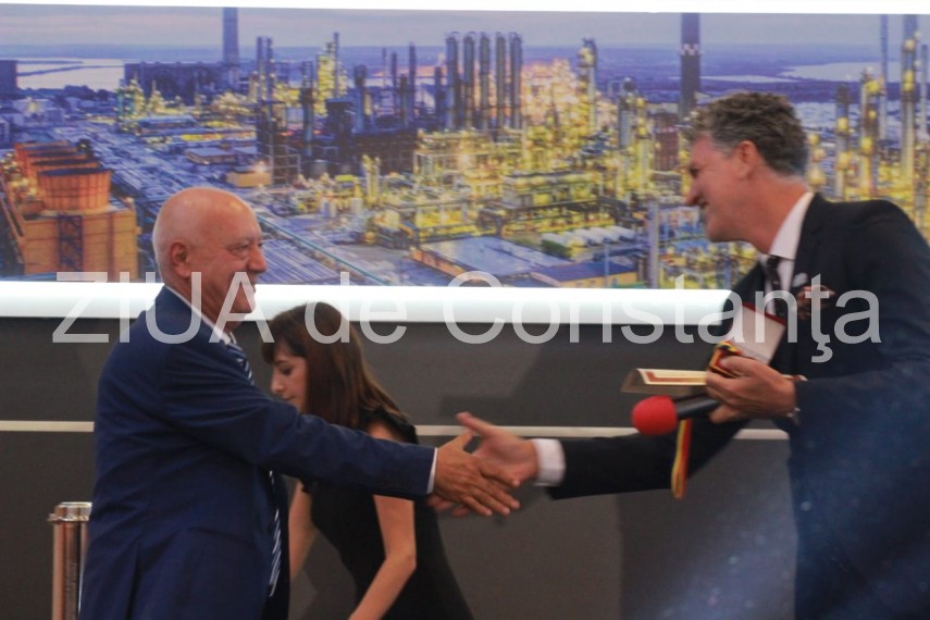 40 de ani de la pornirea instalatiilor rafinaria petromidia la ceas aniversar cum a fost celebrat evenimentul 40 de ani de la pornirea instalatiilor rafinaria petromidia la ceas aniversar cum a fost celebrat evenimentul
