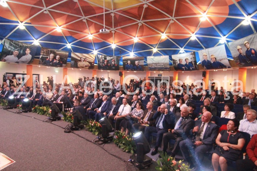 40 de ani de la pornirea instalatiilor rafinaria petromidia la ceas aniversar cum a fost celebrat evenimentul 40 de ani de la pornirea instalatiilor rafinaria petromidia la ceas aniversar cum a fost celebrat evenimentul