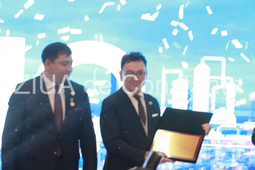 40 de ani de la pornirea instalatiilor rafinaria petromidia la ceas aniversar cum a fost celebrat evenimentul 40 de ani de la pornirea instalatiilor rafinaria petromidia la ceas aniversar cum a fost celebrat evenimentul