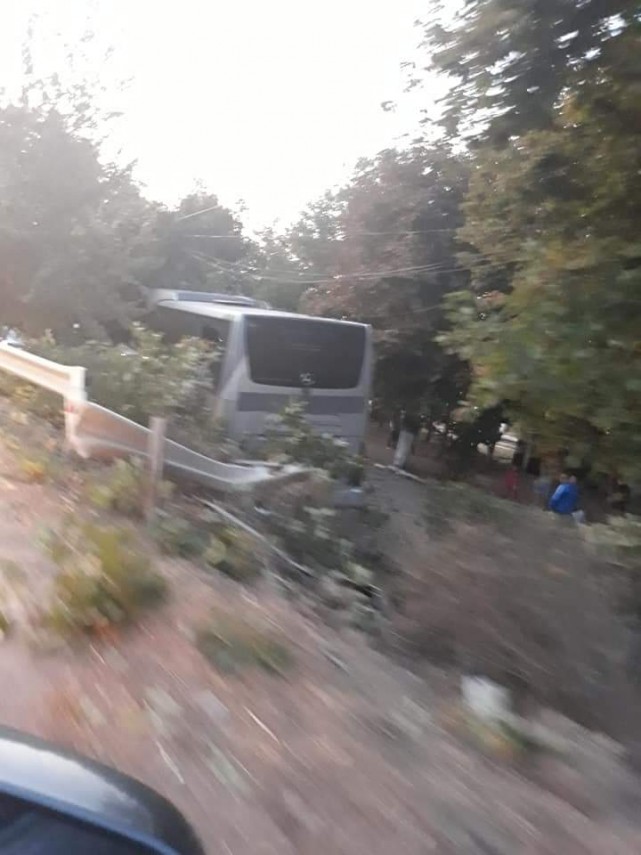 accident rutier grav intre eforie nord si sud un autocar cu turisti a sarit bordura si a intrat intr accident rutier grav intre eforie nord si sud un autocar cu turisti a sarit bordura si a intrat intr