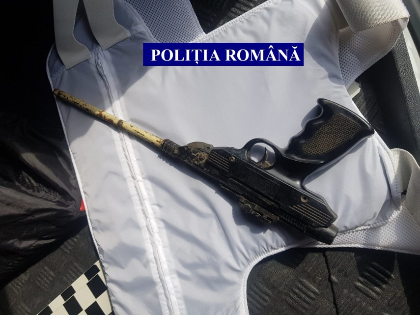 politia romana actiune pentru prevenirea si combaterea ilegalitatilor cu arme si munitii opt persoane politia romana actiune pentru prevenirea si combaterea ilegalitatilor cu arme si munitii opt persoane