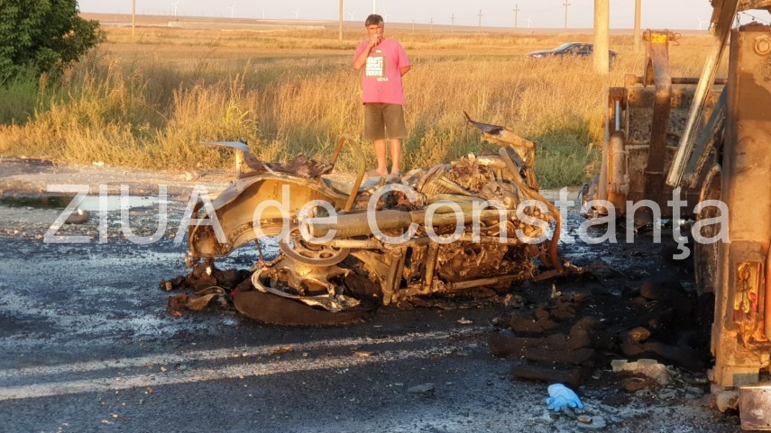 accident rutier grav la iesire din dorobantu motocicleta dupa impact a luat foc 699720 accident rutier grav la iesire din dorobantu motocicleta dupa impact a luat foc 699720