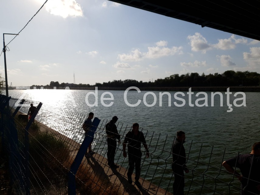 operatiune de cautare in canalul dunare marea neagra o femeie s ar fi inecat in zona podului de la agigea