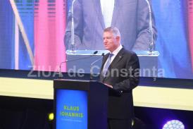  Întâmpinat cu aplauze  Klaus Iohannis și-a depus, azi, candidatura la Biroul Electoral Central pentru alegerile prezidențiale. Iată ce a declarat    