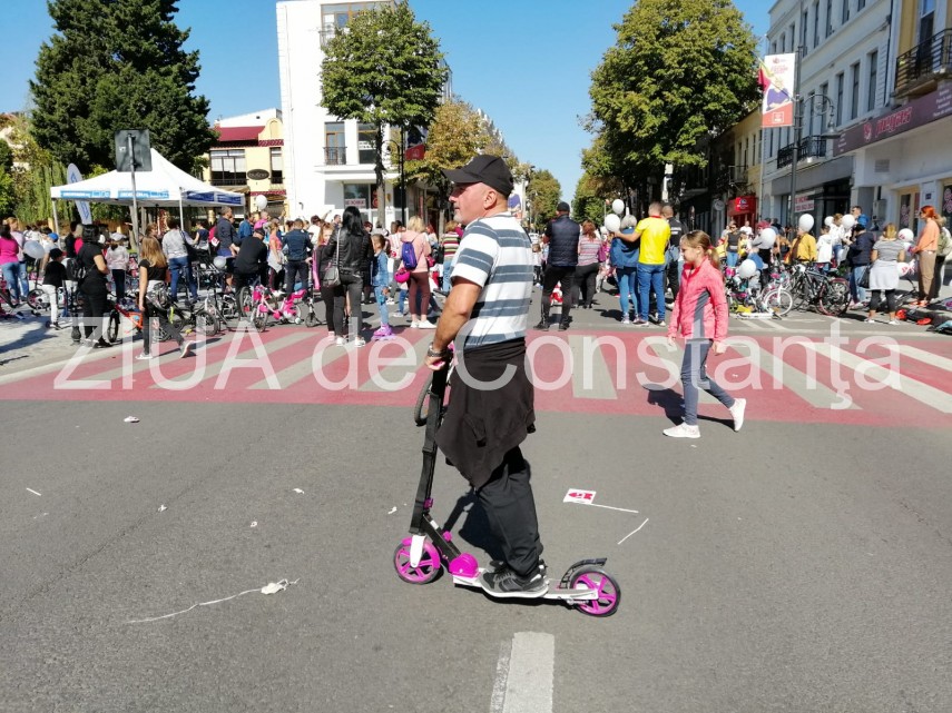 imagini de la eveniment bulevardul tomis din constanta pietonal pentru o zi copiii fac sport cu ocazia imagini de la eveniment bulevardul tomis din constanta pietonal pentru o zi copiii fac sport cu ocazia