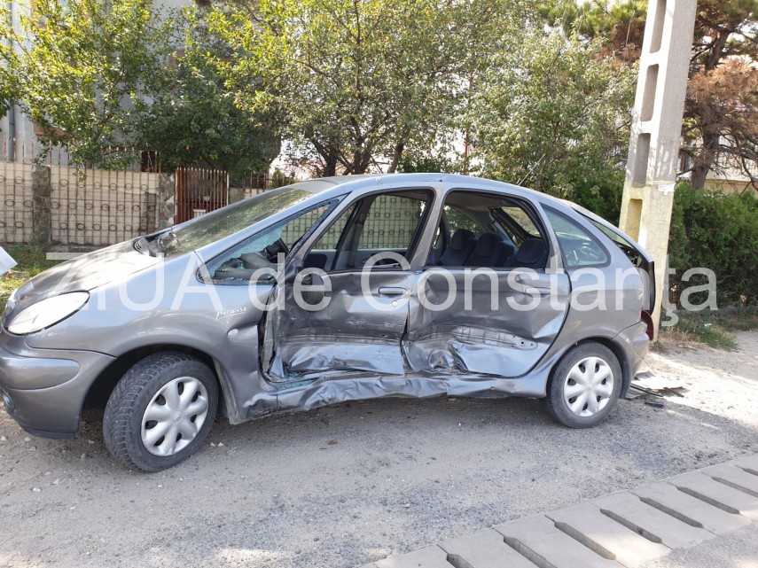 accident rutier cu mai multe victime la sensul giratoriu agigea 700514 accident rutier cu mai multe victime la sensul giratoriu agigea 700514