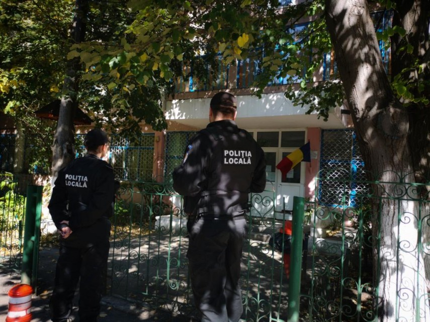 siguranta elevilor din constanta pusa pe seama politiei locale 702309