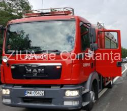 Incendiu pe bulevardul Mamaia. Stâlp de electricitate, cuprins de flăcări    