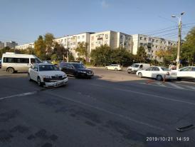 Constanţa Atenţie, şoferi.Trafic îngreunat la intersecţia străzii Vârful cu Dor cu bulevardul Aurel Vlaicu 