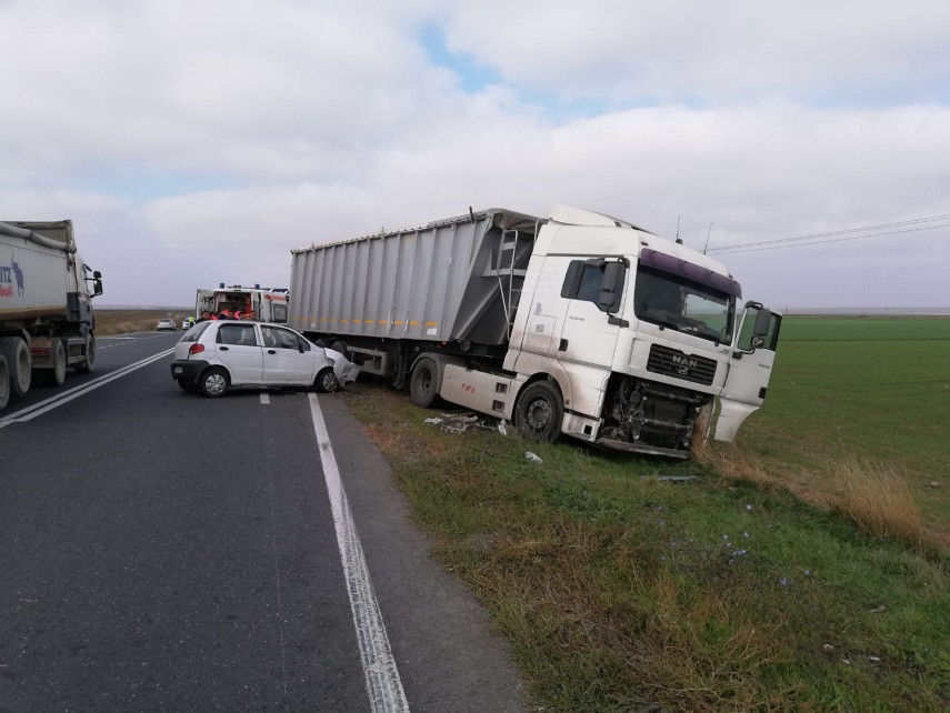 accident grav la nicolae balcescu o persoana este incarcerata 703247 accident grav la nicolae balcescu o persoana este incarcerata 703247