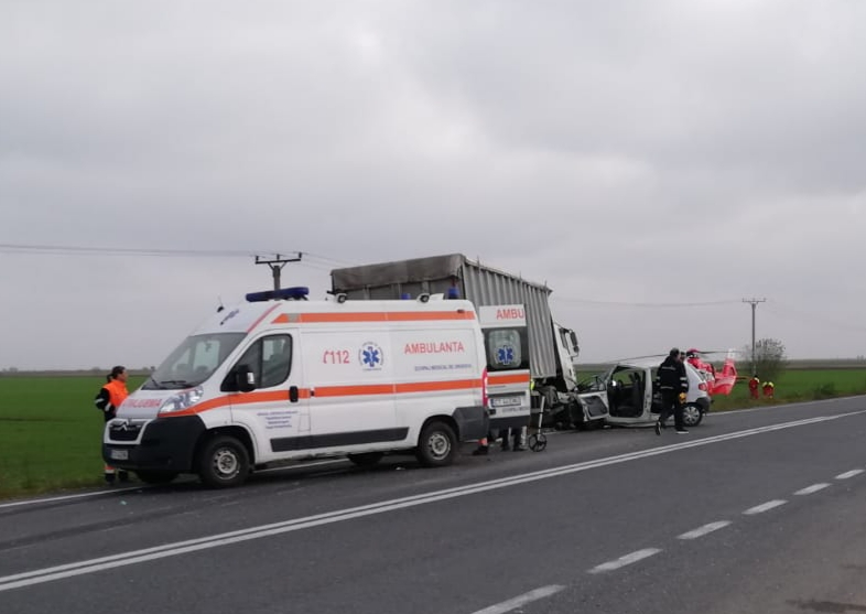 accident grav la nicolae balcescu o persoana este incarcerata 703247 accident grav la nicolae balcescu o persoana este incarcerata 703247