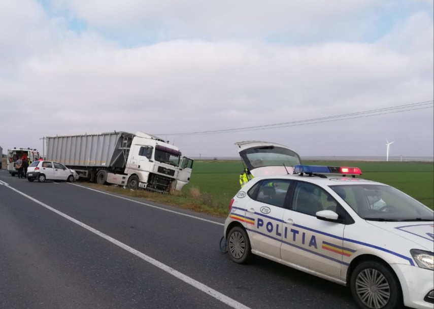 accident grav la nicolae balcescu o persoana este incarcerata 703247 accident grav la nicolae balcescu o persoana este incarcerata 703247