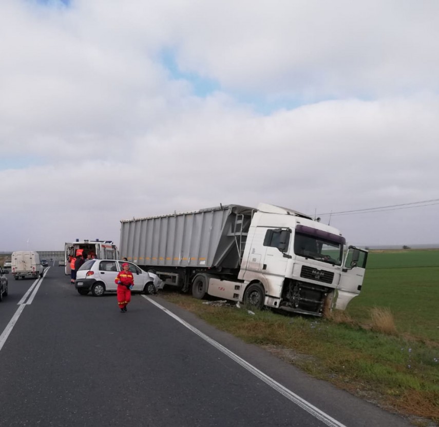 accident grav la nicolae balcescu o persoana este incarcerata 703247 accident grav la nicolae balcescu o persoana este incarcerata 703247