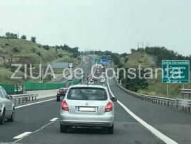 Infotrafic Atenţie, şoferi! Se circulă în coloană pe Autostrada Soarelui