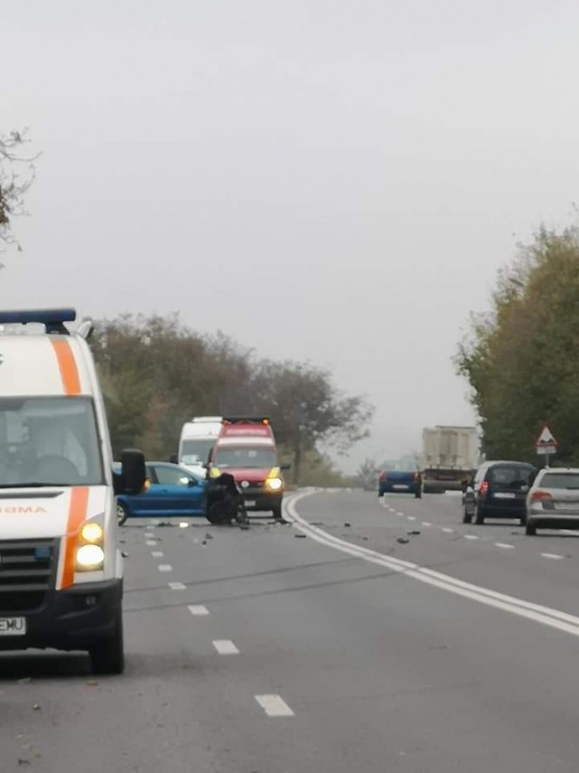 judetul constanta accident rutier la iesire din tuzla o masina s a rasturnat in afara carosabilului galerie judetul constanta accident rutier la iesire din tuzla o masina s a rasturnat in afara carosabilului galerie