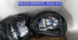 Percheziții domiciliare, desfășurate la persoane bănuite de contrabandă cu țigarete. Mai multe persoane au fost conduse la audieri