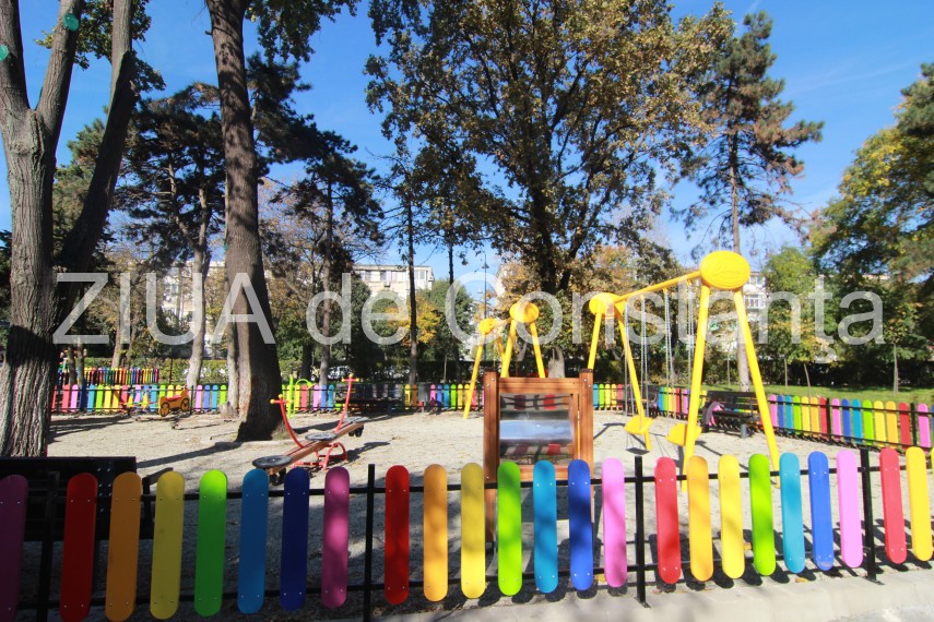 fotoreportaj pasarile au pus stapanire pe parcurile si locurile de joaca din constanta v ati lasa copiii fotoreportaj pasarile au pus stapanire pe parcurile si locurile de joaca din constanta v ati lasa copiii