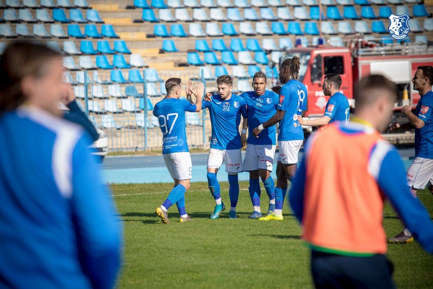 fc farul pe podiumul ligii a 2 a ianis zicu e un moment bun pentru noi trebuie sa ramanem sus in clasament