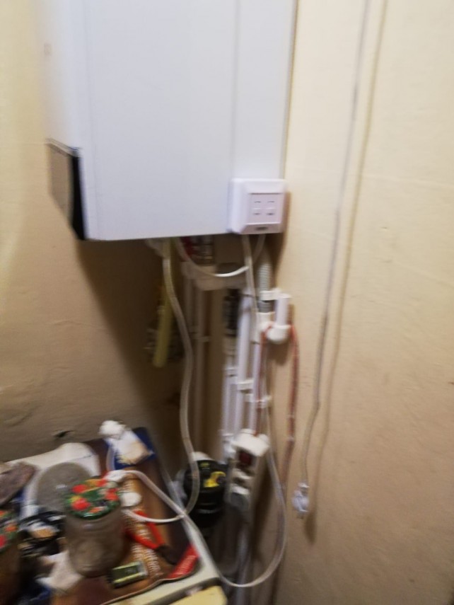 explozie la un bloc din galati cinci apartamente distruse o victima 705856 explozie la un bloc din galati cinci apartamente distruse o victima 705856