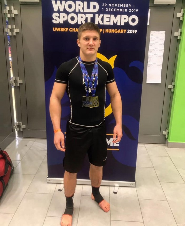 stefan orza luptator la sharks gym constanta povestea unui tanar din mosneni care a devenit dublu campion stefan orza luptator la sharks gym constanta povestea unui tanar din mosneni care a devenit dublu campion