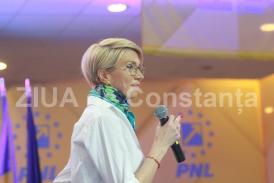 Declaraţie de avere - Raluca Turcan, viceprim-ministrul României, singura din Guvern cu bunuri la Constanţa (documente)