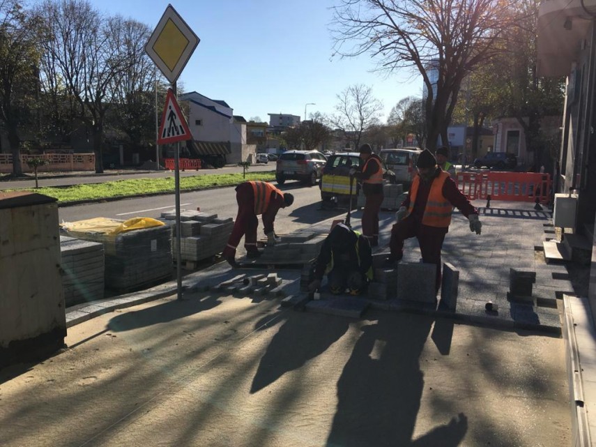 sc confort urban srl reabiliteaza trotuarele de pe doua bulevarde din constanta galerie foto 707235 sc confort urban srl reabiliteaza trotuarele de pe doua bulevarde din constanta galerie foto 707235
