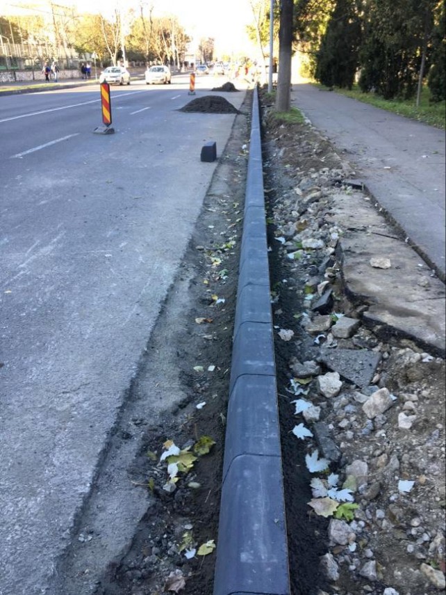 sc confort urban srl reabiliteaza trotuarele de pe doua bulevarde din constanta galerie foto 707235 sc confort urban srl reabiliteaza trotuarele de pe doua bulevarde din constanta galerie foto 707235