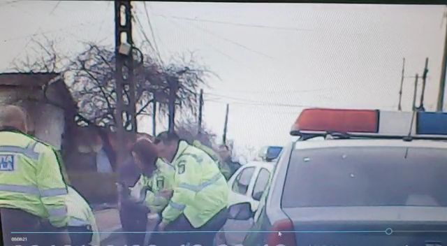 beat si fara permis accident cu o masina de politie in ovidiu cum arata urmarirea video 708435 beat si fara permis accident cu o masina de politie in ovidiu cum arata urmarirea video 708435