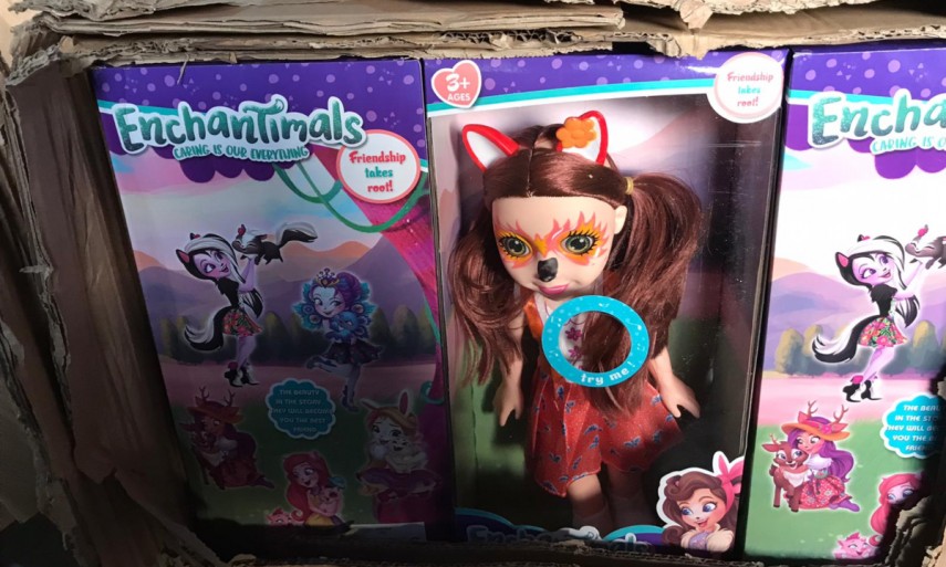 garda de coasta aproape o mie de jucarii confiscate in portul constanta 709814 garda de coasta aproape o mie de jucarii confiscate in portul constanta 709814