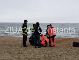 Bărbat, găsit înecat, pe plaja Dacica din Constanța (galerie foto+video)       