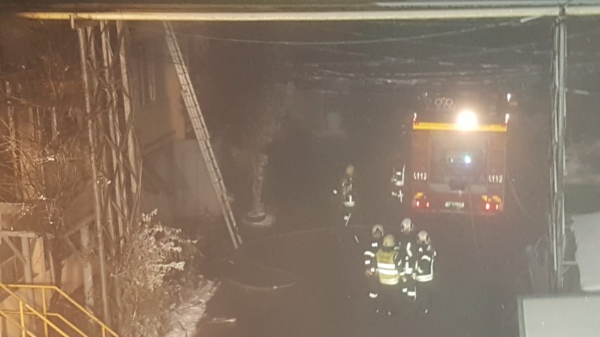 judetul brasov incendiu la o hala de armament la carfil 710075 judetul brasov incendiu la o hala de armament la carfil 710075