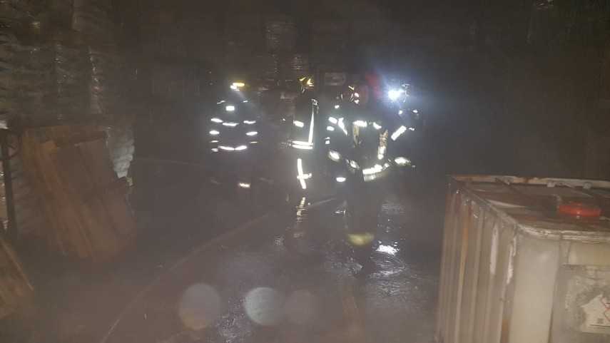 judetul brasov incendiu la o hala de armament la carfil 710075 judetul brasov incendiu la o hala de armament la carfil 710075