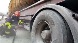 UPDATE Un tir a luat foc pe Autostrada A4 (galerie foto) 