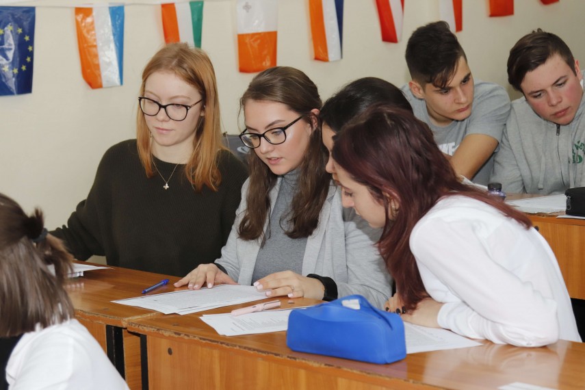 la liceul teoretic ovidius din constanta a avut loc manifestarea scoala de afaceri pentru elevi galerie la liceul teoretic ovidius din constanta a avut loc manifestarea scoala de afaceri pentru elevi galerie