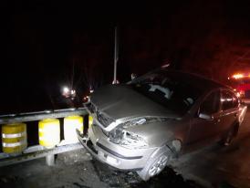 Județul Ialomița Un autoturism s-a izbit de podul din Coșereni (galerie foto)