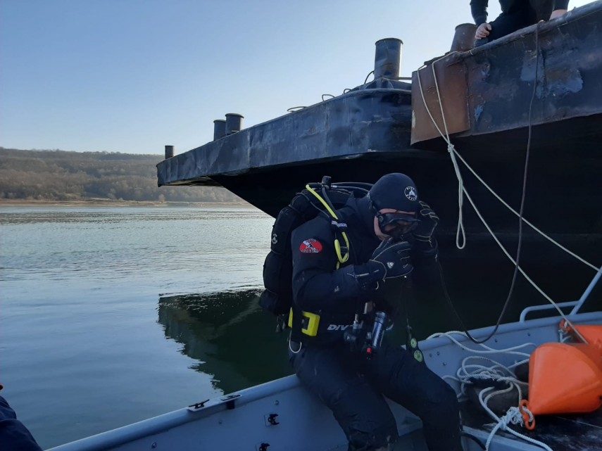 un marinar a cazut din nava in dunare echipajele de interventie chemate in ajutor 710649 un marinar a cazut din nava in dunare echipajele de interventie chemate in ajutor 710649