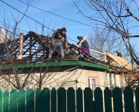 Apel umanitar! Corina Savitchi de la Direcția Județeană de Sport și Tineret Constanța are nevoie de noi! Casa i-a fost mistuită de flăcări