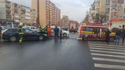Un echipaj SMURD implicat într-un accident rutier în Brașov