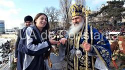 ÎPS Teodosie i-a oferit campioanei Antoanela Manac crucea ce i-a fost furată de Bobotează