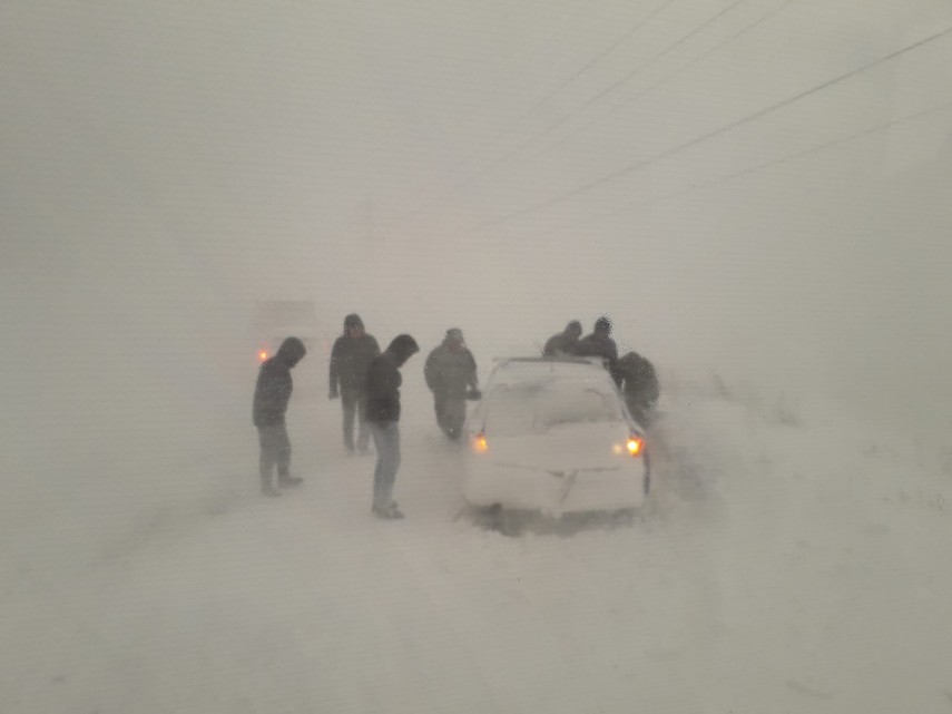 trafic ingreunat pe drumul navodari corbu galerie foto 711592 trafic ingreunat pe drumul navodari corbu galerie foto 711592