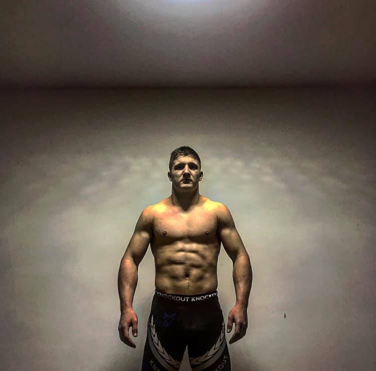 tanarul luptator de la sharks gym constanta stefan orza viitorul campion mondial al romaniei la kickboxing tanarul luptator de la sharks gym constanta stefan orza viitorul campion mondial al romaniei la kickboxing